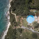 Seafront Villa Longobardi
